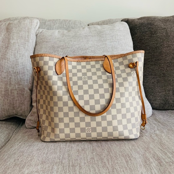 LV Neverfull MM 100%Authentic Includes: ♥️box wristlet and receipt! - Picture 3 of 15